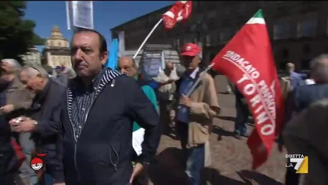 Vitalizi dei politici: pareri a confronto