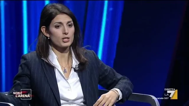 Virginia Raggi sull'emergenza rifiuti: 'Il problema è del Lazio'