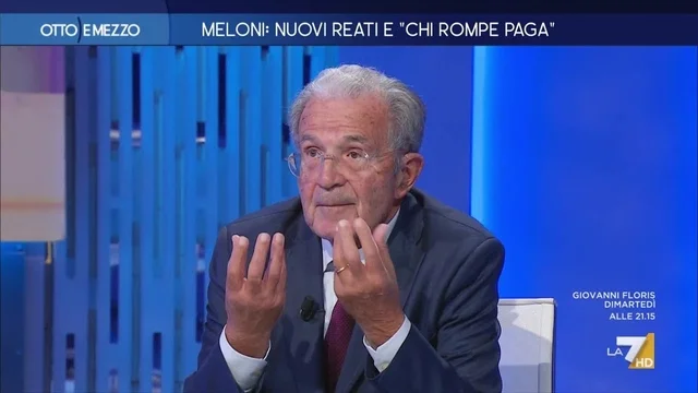 Scontri a Milano, Prodi a Otto e mezzo: "Mi hanno turbato, era violenza fine a se stessa"