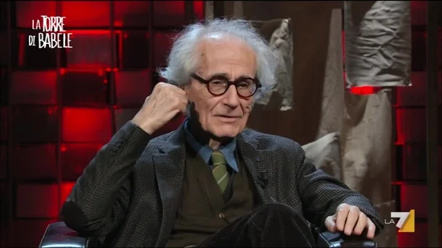 Luciano Canfora: "La democrazia c'è se funziona un'educazione di massa. Se viene meno..."