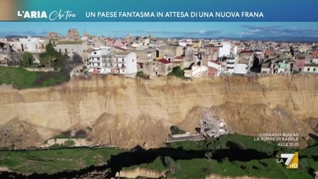 Niscemi, un paese fantasma in attesa di una nuova frana