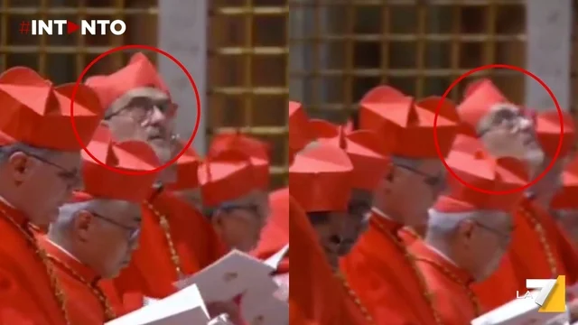 Conclave 2025, Pizzaballa incantato dagli affreschi della Sistina: sguardo al cielo mentre gli altri pregano