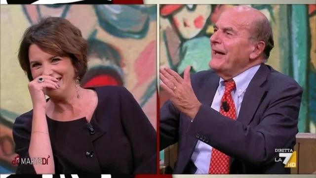 Bersani ironizza sul ruolo internazionale dell'Italia: "Ci siamo sentiti dire 'sei bellissima' e 'smettete di fumare'"