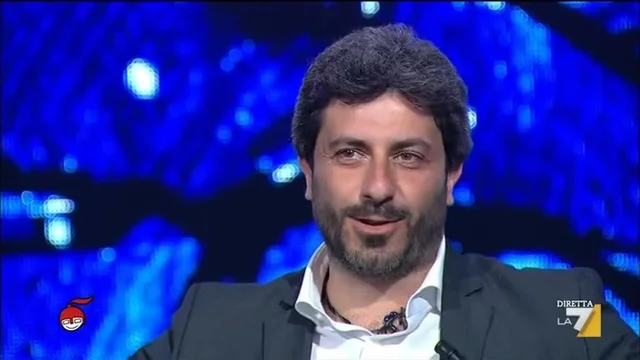 Fico (M5S): 'Anche se Marino è pulito non ci sono presupposti per continuare'