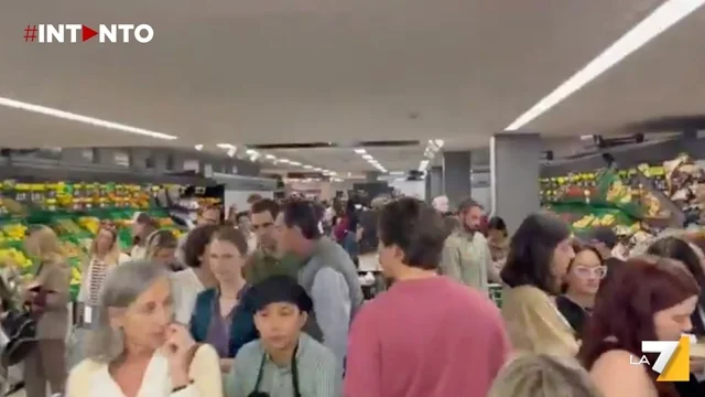Blackout in Spagna: assaltati i supermercati per paura di un peggioramento della situazione