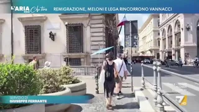 Remigrazione, Meloni e Salvini rincorrono Vannacci