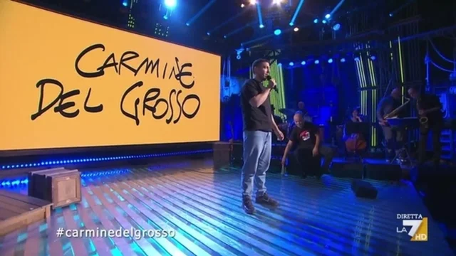 Il monologo di Carmine Del Grosso: "Per Putin non sono solo canzonette"