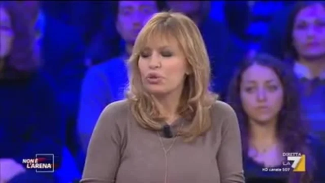 Alessandra Mussolini commenta le immagini del film 'Sono Tornato'
