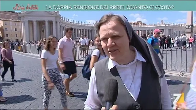La doppia pensione dei preti, quanto ci costa?