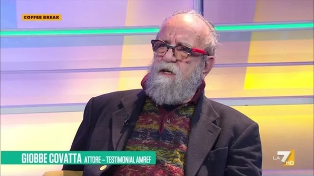 Giobbe Covatta testimonial di AMREF: "L'Africa è uno stereotipo di pessimo gusto. Tagliati i fondi ai progetti senza preavviso"