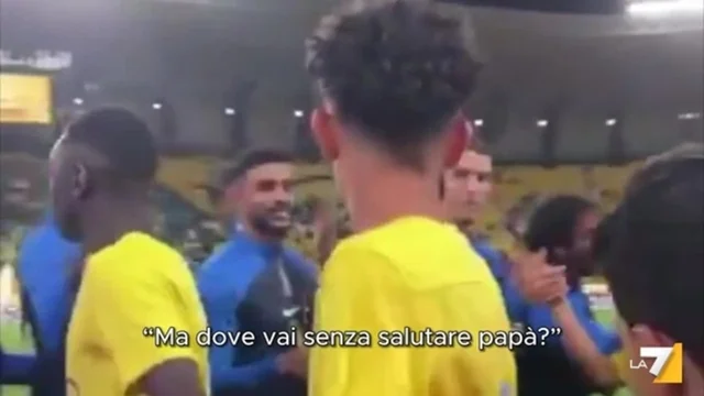Il figlio di Ronaldo non saluta il padre nel pre-partita: la reazione di CR7