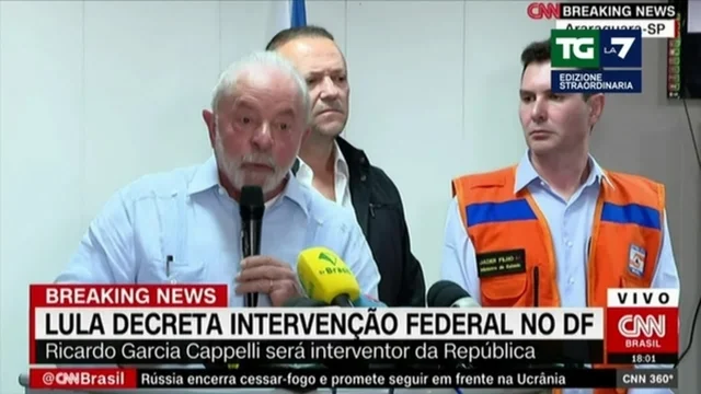 Sostenitori di Bolsonaro assaltano il Parlamento brasiliano, parla Lula: "Vandali fascisti"