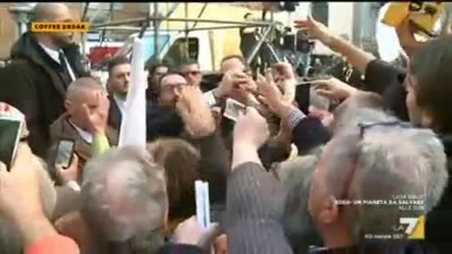 Il Movimento Cinque Stelle in piazza contro i vitalizi
