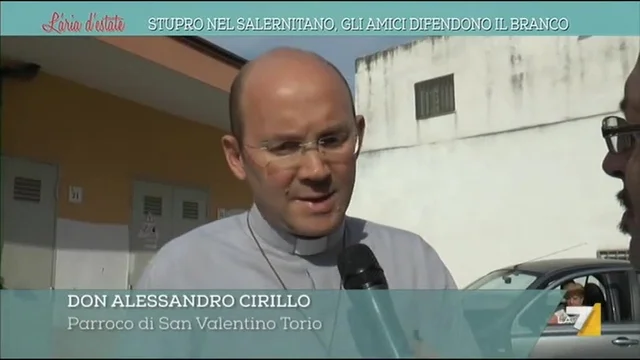 Stupro nel salernitano, gli amici difendono il branco