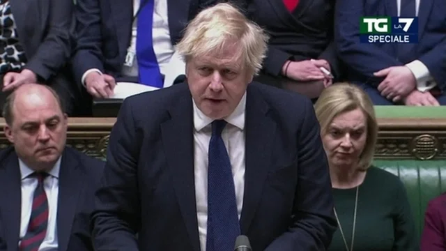 Guerra Russia-Ucraina, Boris Johnson: "Putin non potrà mai lavarsi il sangue ucraino dalle mani"