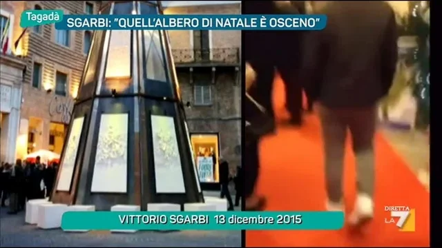 Sgarbi:'Quell'albero di Natale è osceno'