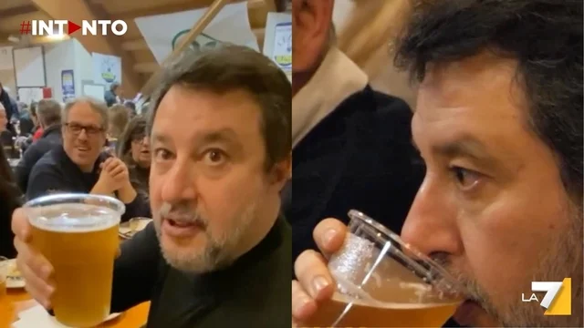 Salvini e il brindisi con la birra: “Non guido ma potrei, peso 95 chili"