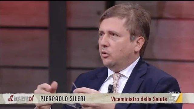 Coronavirus, Pierpaolo Sileri (viceministro Salute): "Può uscire di casa chi deve fare qualcosa di essenziale"