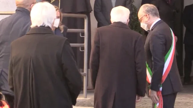 Il Presidente Mattarella rende omaggio a David Sassoli alla camera ardente in Campidoglio