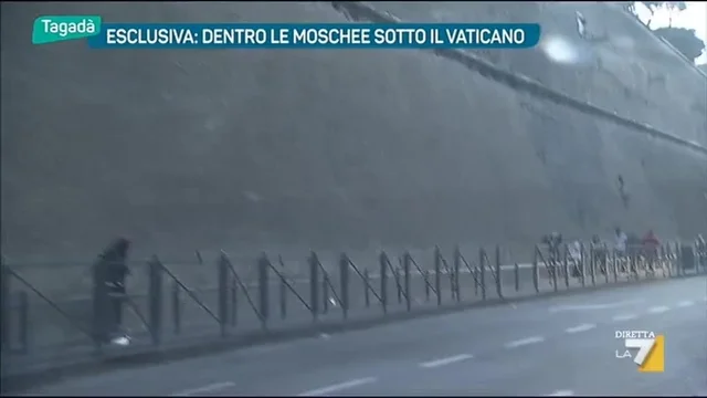 Esclusiva: dentro le Moschee sotto il Vaticano