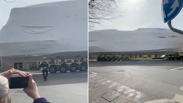 Fano, il video dello yacht di 42 metri che ha bloccato completamente la città