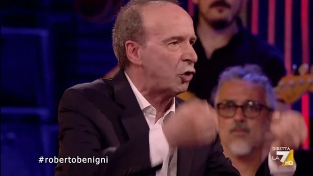 Guerra a Gaza, Benigni: "Continuano a uccidere i bambini, non sono uomini!"