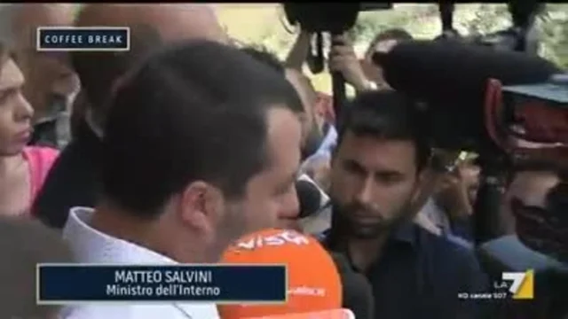 Scontro tra Salvini e Saviano sul servizio di scorta e vigilanza