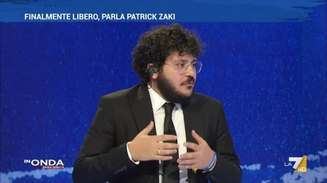 Rifiuto del volo di Stato, Patrick Zaki spiega perché: "Non avrei potuto accettare i soldi delle tasse dei cittadini italiani"