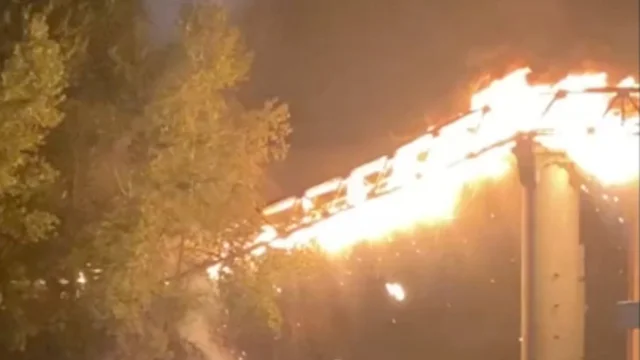 Incendio a Roma: crolla il Ponte dell'Industria
