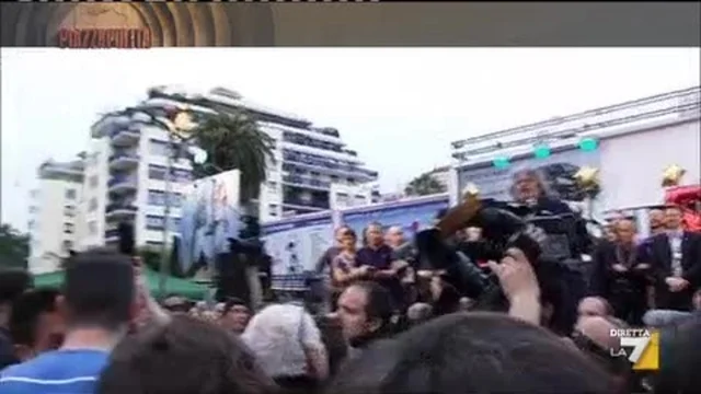 POLITICA CONTRO ANTIPOLITICA