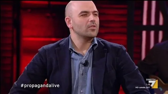 Roberto Saviano: 'Non studiare significa non conoscere da dove vieni, non avere alcuna direzione'
