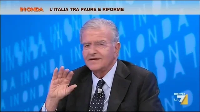 Fabrizio Cicchitto: 'Non è il Parlamento che stabilisce gli stipendi Rai'