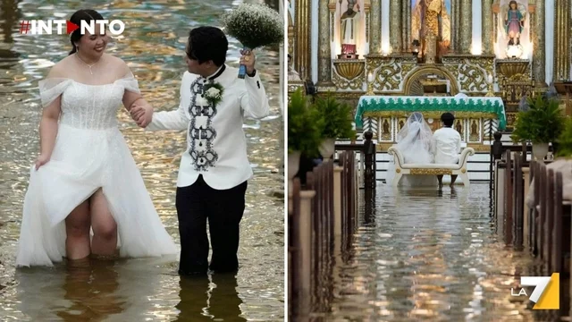 Filippine, sposi sfidano il tifone e dicono "sì" nella chiesa allagata