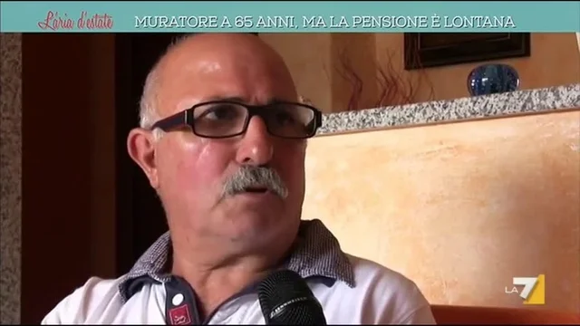 Muratore a 65 anni, ma la pensione è lontana