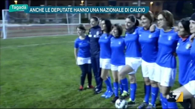 Anche le deputate hanno una nazionale di calcio