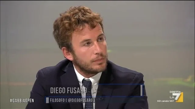 Fusaro: 'Terribile vedere i militOnti del PD che cantano Bella Ciao'