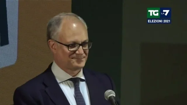 La differenza tra me e te, la copertina a cura di Andrea Pennacchioli