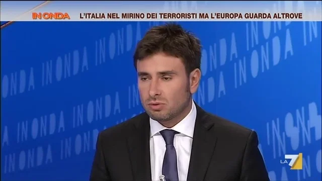 Di Battista (M5S): 'Alfano inadeguato, gli arresti di oggi grazie ai servizi dell'Intelligence'