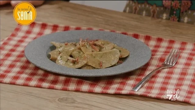 Schlkutzkrapfen con speck, ravioli tirolesi