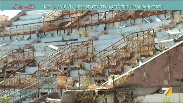 Napoli, i nuovi centri sportivi sono chiusi e abbandonati