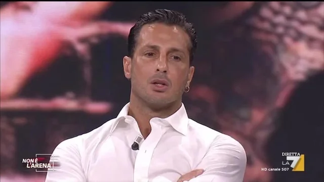 Fabrizio Corona: 'Ogni anno guadagno 3,4,5 milioni di euro all'anno, non sono un cretino'