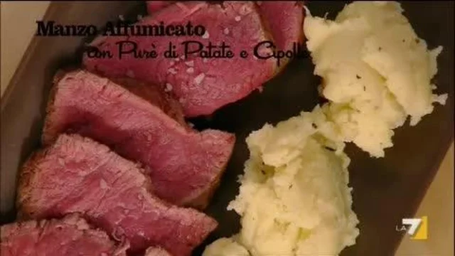 Manzo affumicato con purè di patate e cipolle