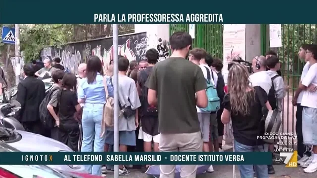 Roma, 13enne accoltella la professoressa a scuola: le parole della docente in esclusiva a Ignoto X