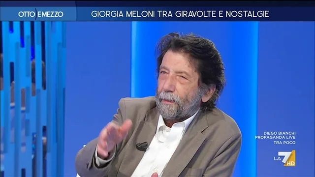 Meloni ricorda Almirante, Cacciari minimizza: “Il fascismo non conta, se no appoggiando Netanyahu sarebbe antifascista”