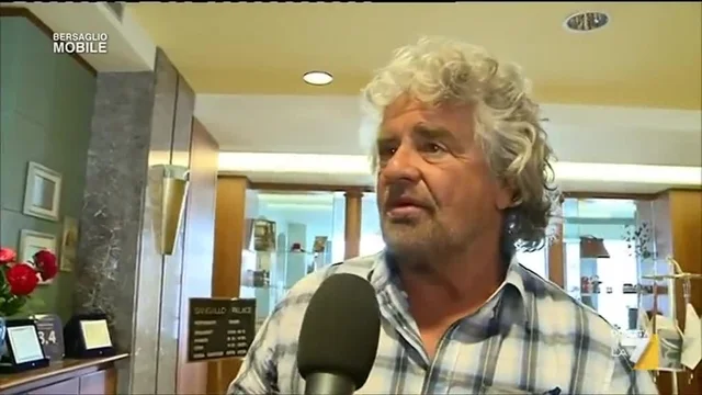 Beppe Grillo: ' Il reddito inserisce il cittadino nella Società'