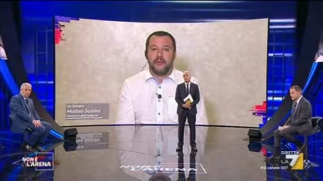 Salvini: 'L'Italia non è un enorme campo profughi'