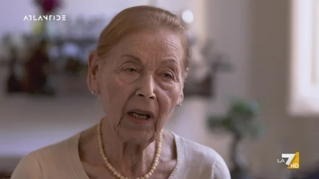 Edith Bruck su Papa Francesco: "Non è molto amato nella Curia"