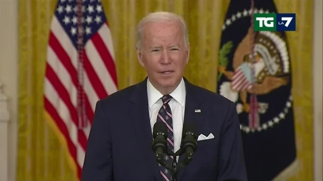 Ucraina, Biden: "Se la Russia andrà avanti ne pagherà le conseguenze"