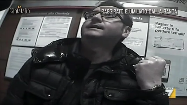 Raggirato e umiliato dalla banca