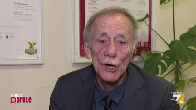 'Via da scuola, troppi stranieri', Roberto Vecchioni sentenza: “È una vecchia putt**ata che va avanti da tempo”